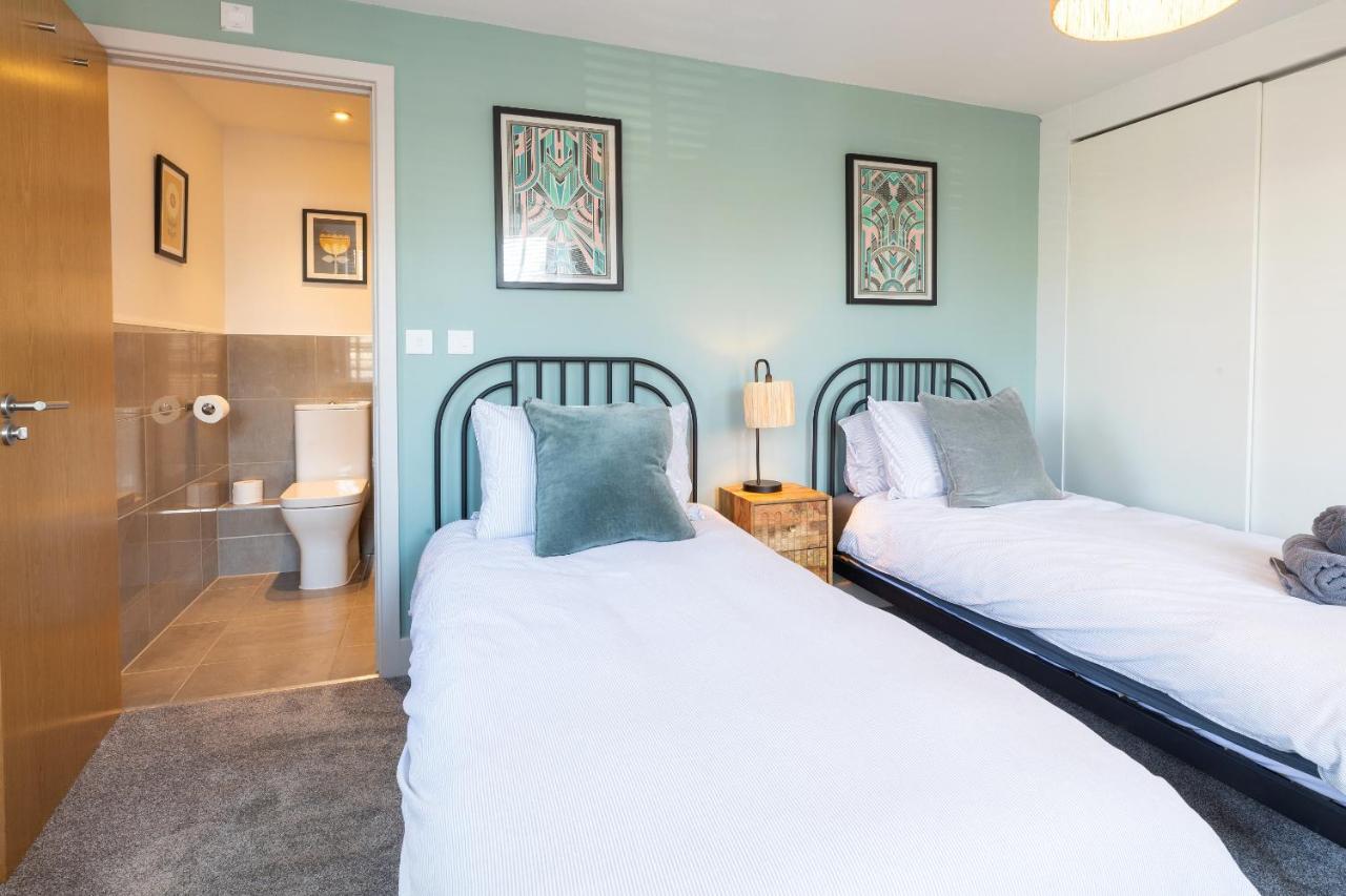 X-Large Two Bedroom & Two Bathroom Apartment With Free Evening Parking Southampton Kültér fotó
