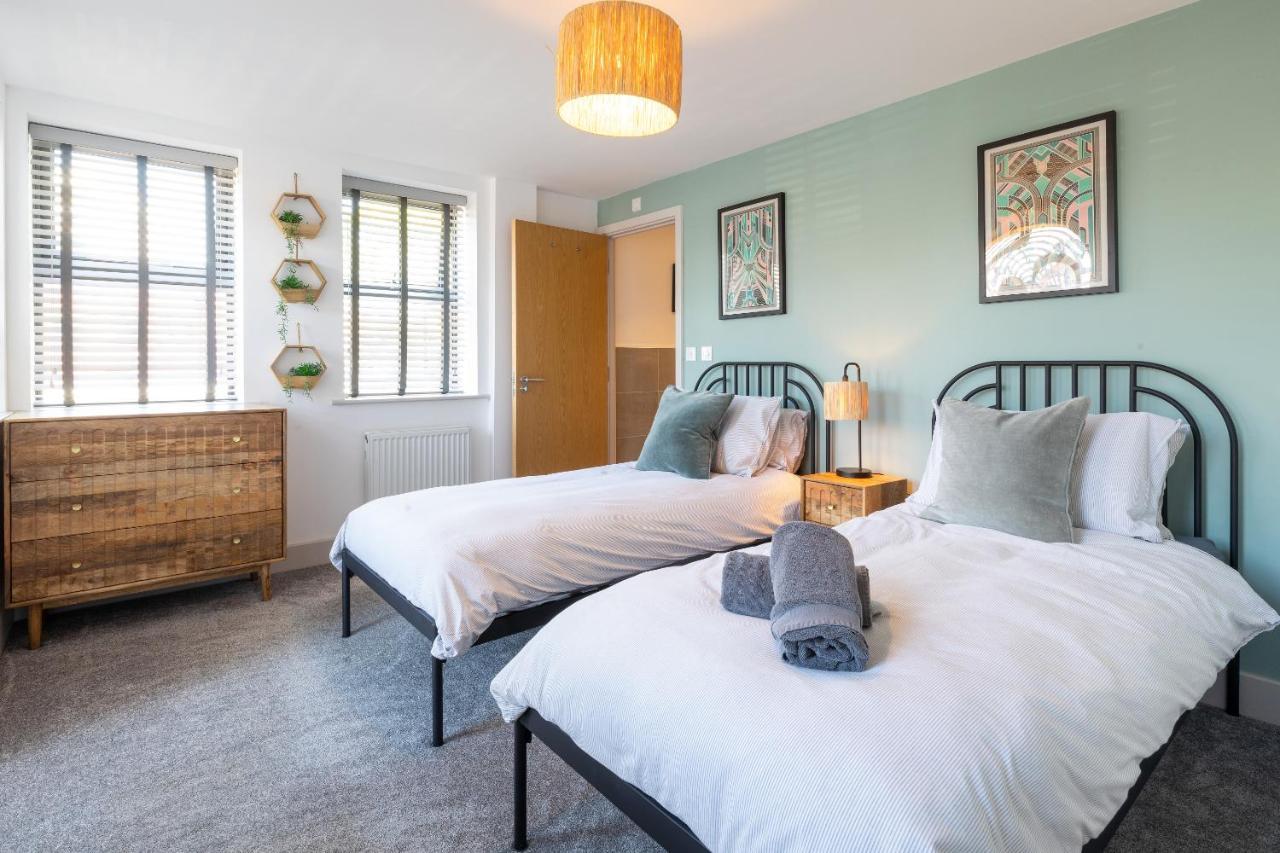 X-Large Two Bedroom & Two Bathroom Apartment With Free Evening Parking Southampton Kültér fotó