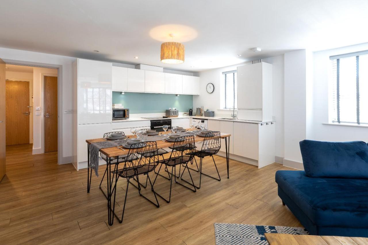 X-Large Two Bedroom & Two Bathroom Apartment With Free Evening Parking Southampton Kültér fotó