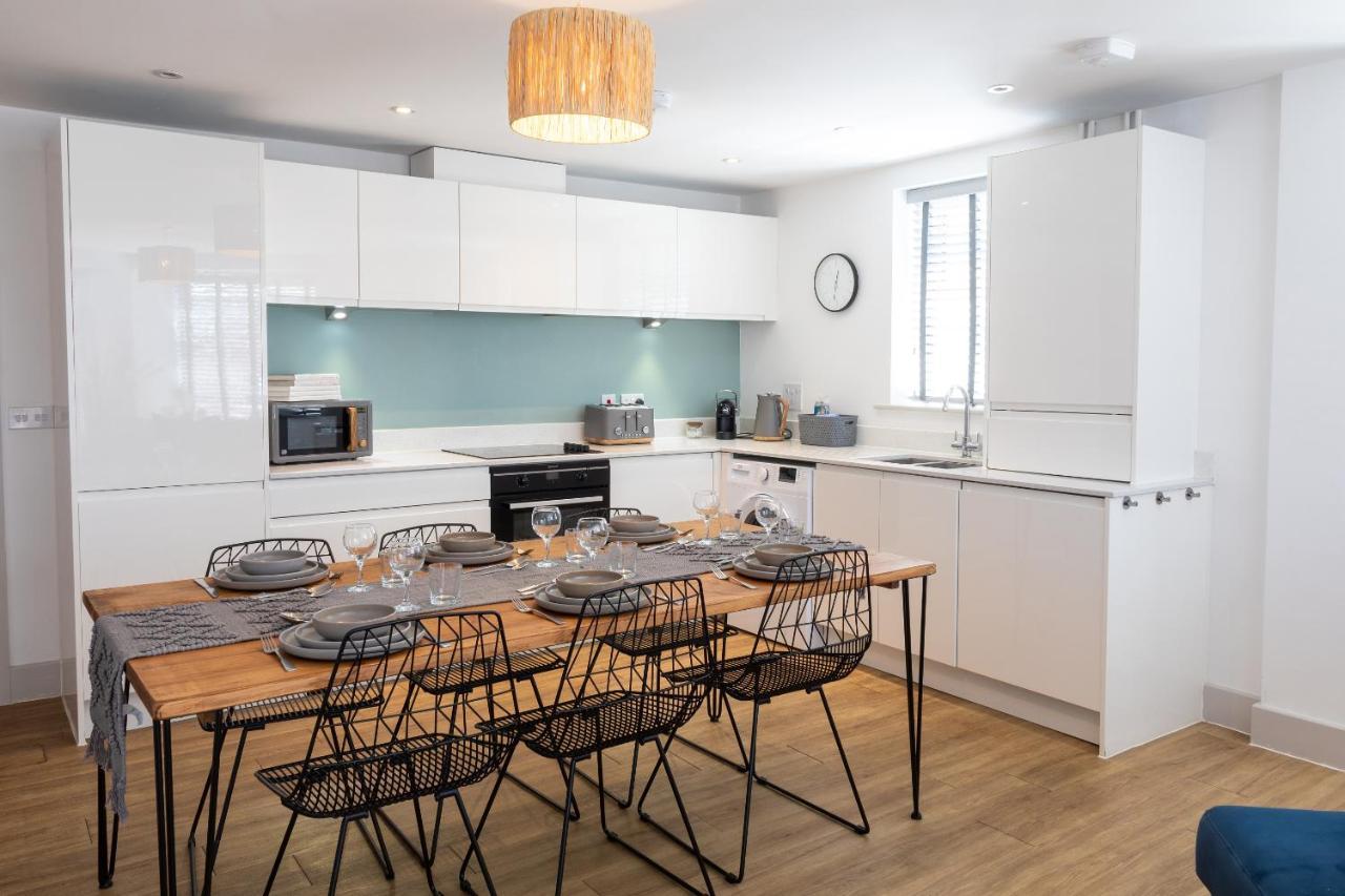 X-Large Two Bedroom & Two Bathroom Apartment With Free Evening Parking Southampton Kültér fotó